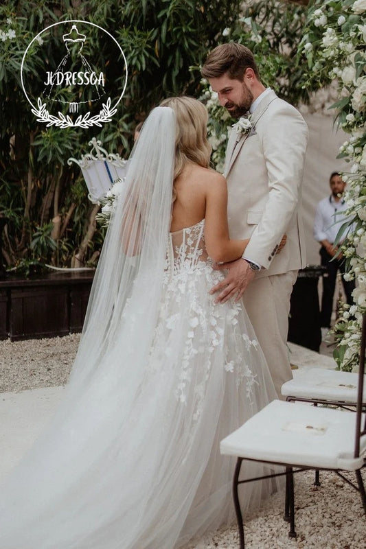 White A-Line Sweetheart Tulle Wedding Dress with Appliques, WD25035