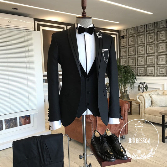 Well-cut 3-pieces Black Shawl Lapel Wedding Suits Good Choice for grooms, SU25031
