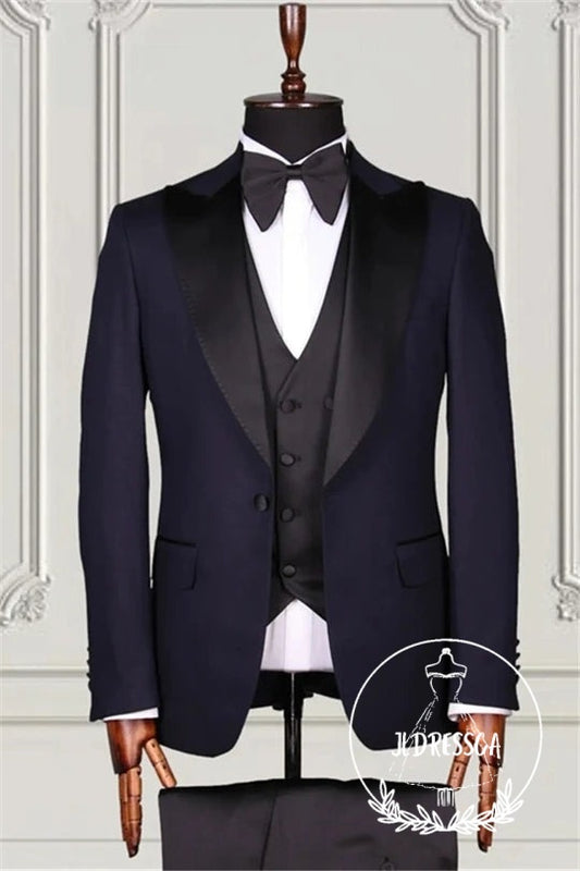 Bespoke Dark Navy Three Pieces Close Fitting Business Suits For Men, SU25086