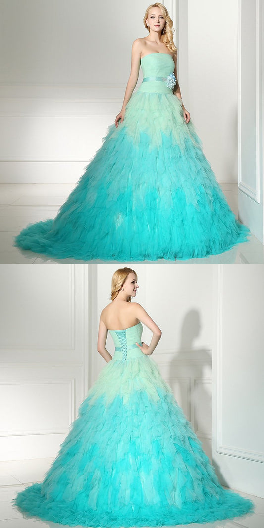 Luxurious Tulle Ball Gowns Strapless Long Prom Dresses