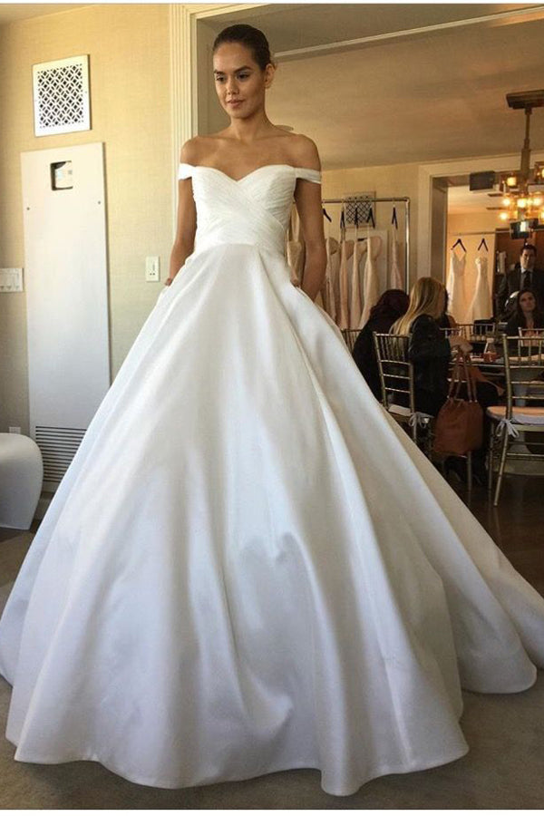 Vintage Satin Wedding Dress with Sweetheart Neckline and Pockets - JLDressCA Vintage Satin Wedding Dress with Sweetheart Neckline and Pockets - JLDressCA