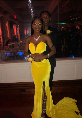 Yellow Velvet Sheath Prom Dress with Sweetheart Neckline and Side Slit, PD2305156