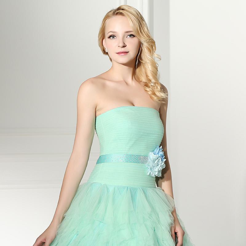 Luxurious Tulle Ball Gowns Strapless Long Prom Dresses